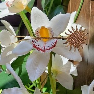 Sun pendant necklace